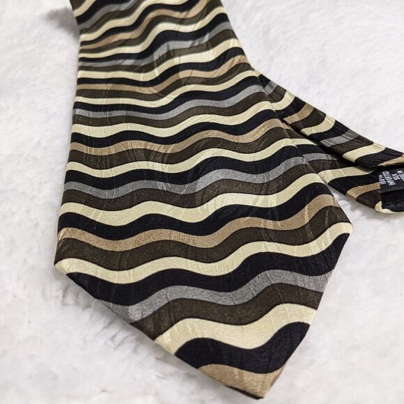 Men's Vintage Urban Canvas 100% Silk Tie Wavy Horizontal Motif - Picture 6 of 12